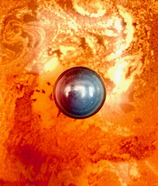 Donkerblauwe domepraline